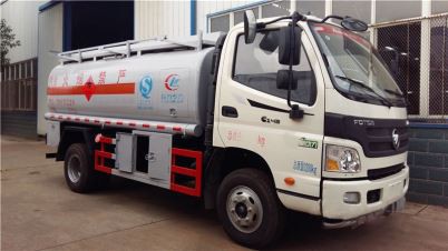 4.8 מכלית דלק מעוקב